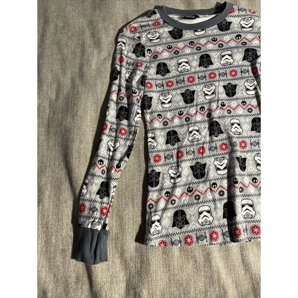 Star Wars Christmas shirt youth Medium M Long sleeve Darth Storm Troopers